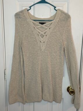 American Eagle Women’s Lace-Up V-Neck Beige Knit Sweater, Size Small